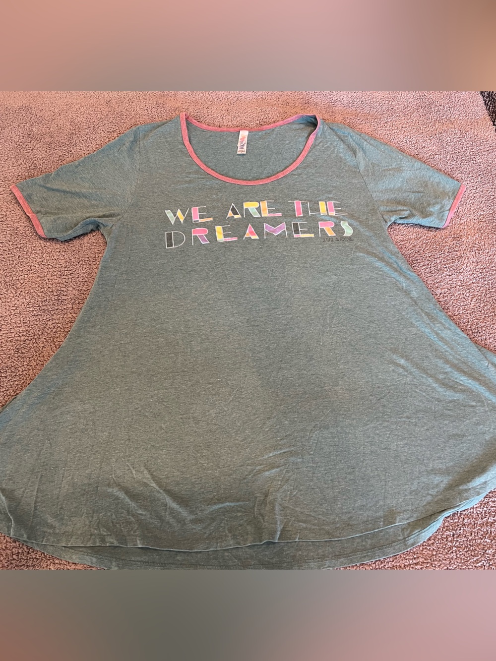 LuLaRoe Teal Short-Sleeve Perfect Tee 'We Are The Dreamers' large